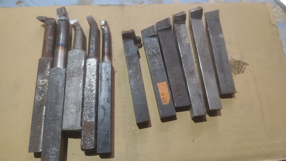 Продам токарные резцы