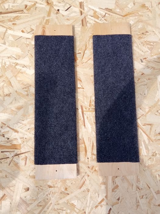 Когтеточка для кошек на полоске