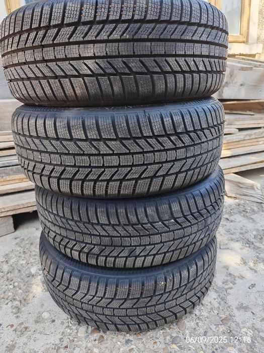 Vând Anvelope Continental All Season 205/50 R17 93H