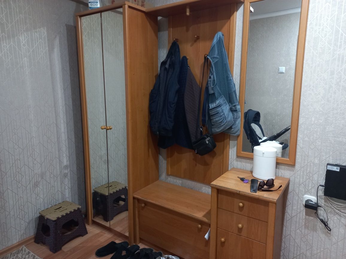 Шкаф для прихожей