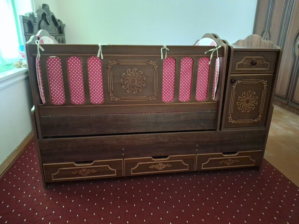 Bolalar uchun belanchak,divan,shkaf 3tasi birda mebel
