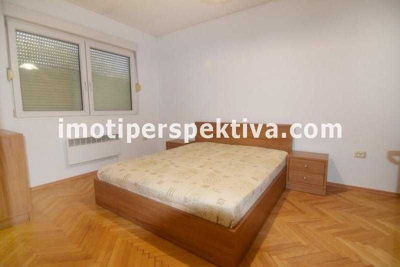Продава се Тристаен апартамент в Пловдив, Кючук Париж - 82 кв.м за 1592 €/кв.м - Снимка #4