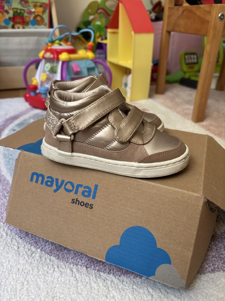 Златни кецове Mayoral, 24 номер