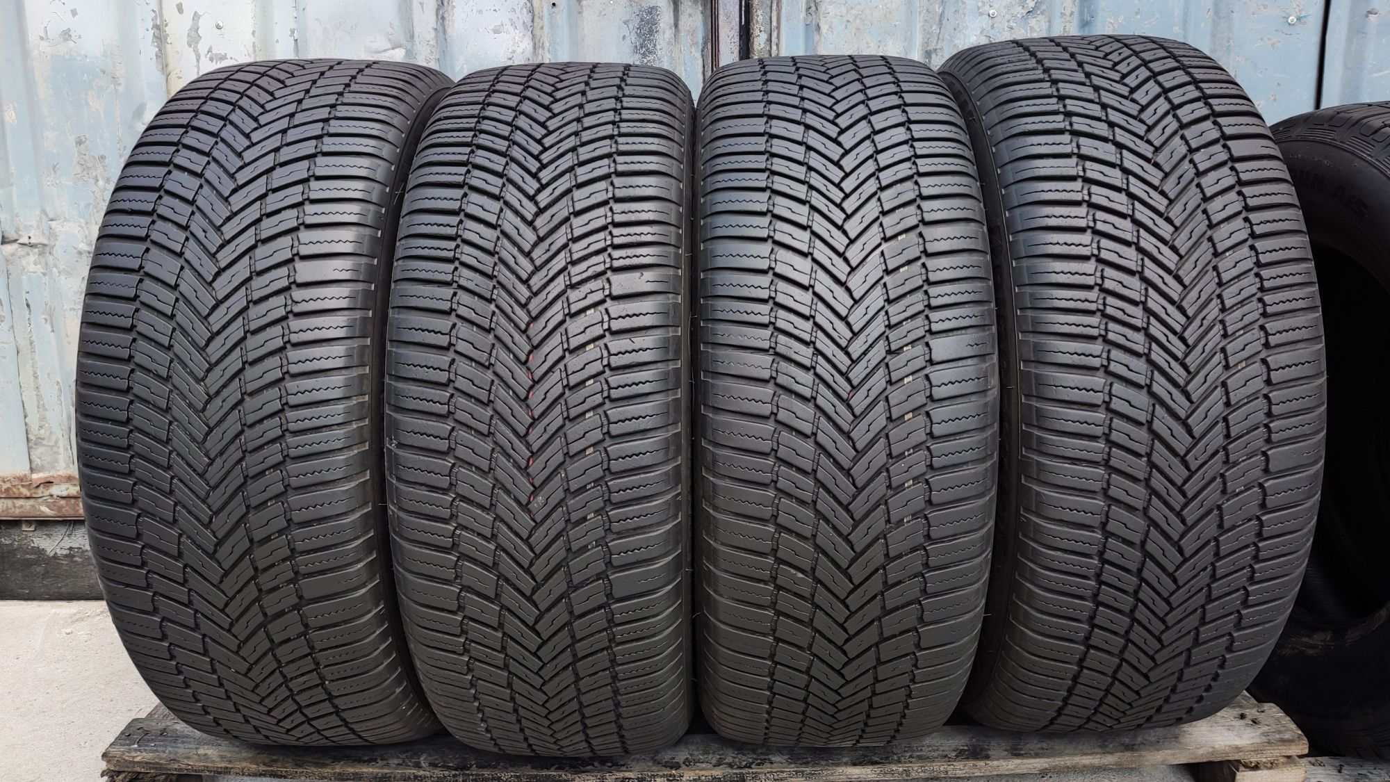 всесезонни гуми 235/55/19 Bridgestone Weather Control A005, dot21/22