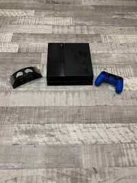 Playstation4 с един джойстик и поставка за зареждане