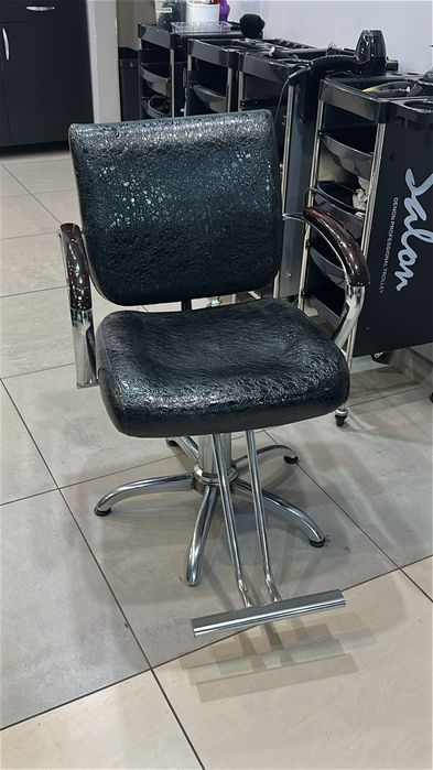 Кресло парикмахерское