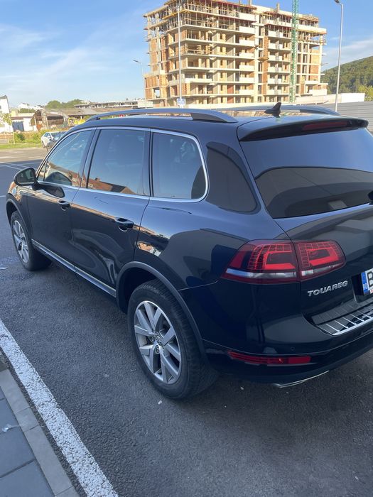 Volkswagen Touareg , Model x, Panoramic, Camere 360/“, Piele 245 cp