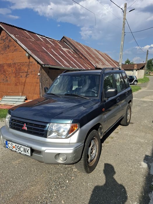 Mitsubishi pajero pinin