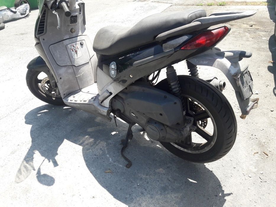 Мотоцикет,скутер Априлия Спортсити150-300(Aprilia Sportsiti )на части