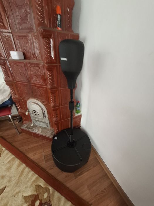 Se vinde punching ball 100