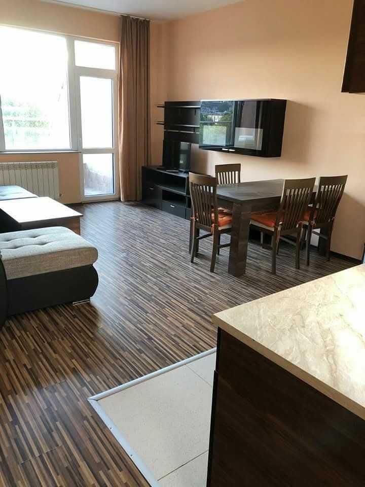 Дава се под наем Тристаен апартамент в Пловдив, Център - 100 кв.м за 484.5 € - Снимка #1