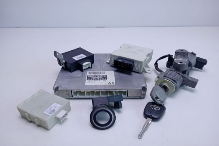 Kit pornire motor 2.0 89661-05A50 Toyota Avensis a 2-a generatie T25