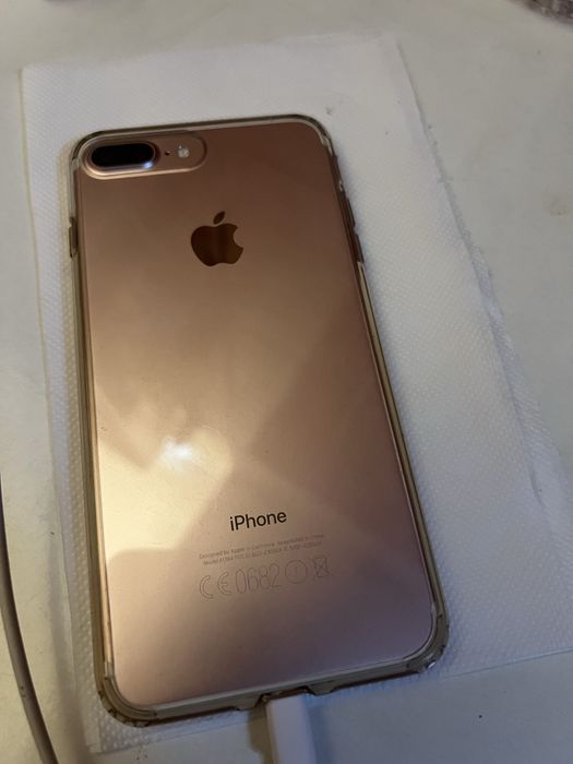 Iphone 7 Plus,Baterie 100% ,128 GB (impecabil,cutie si cablul)