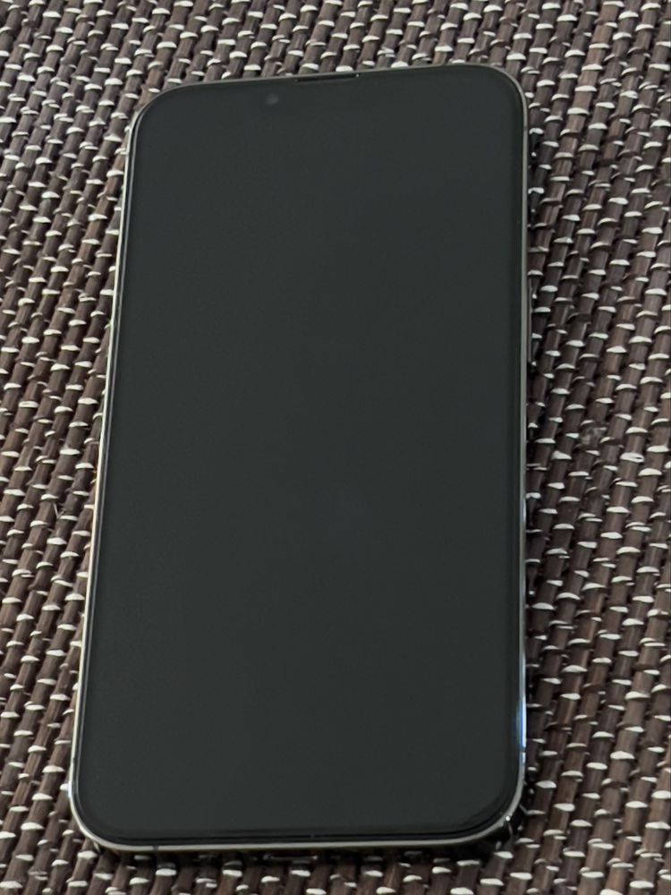 Iphone 13 Pro liber de retea