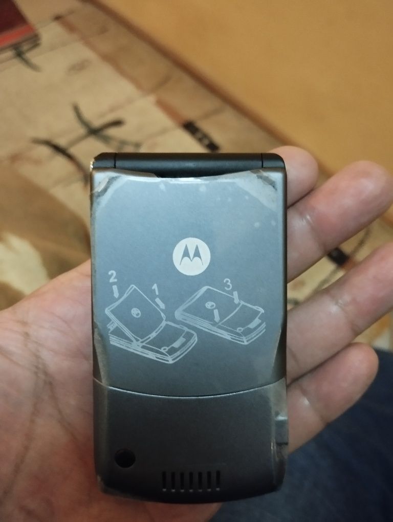 Motorola RAZR продам