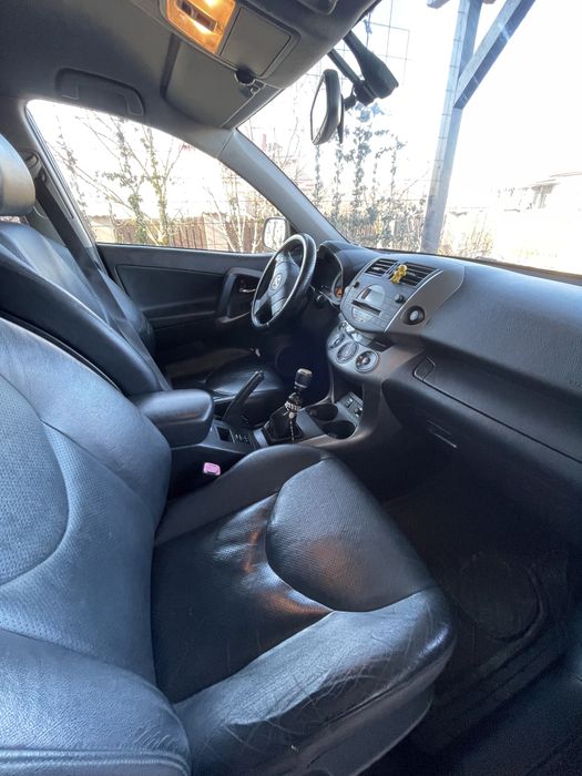 Toyoto rav 4 model exclusive