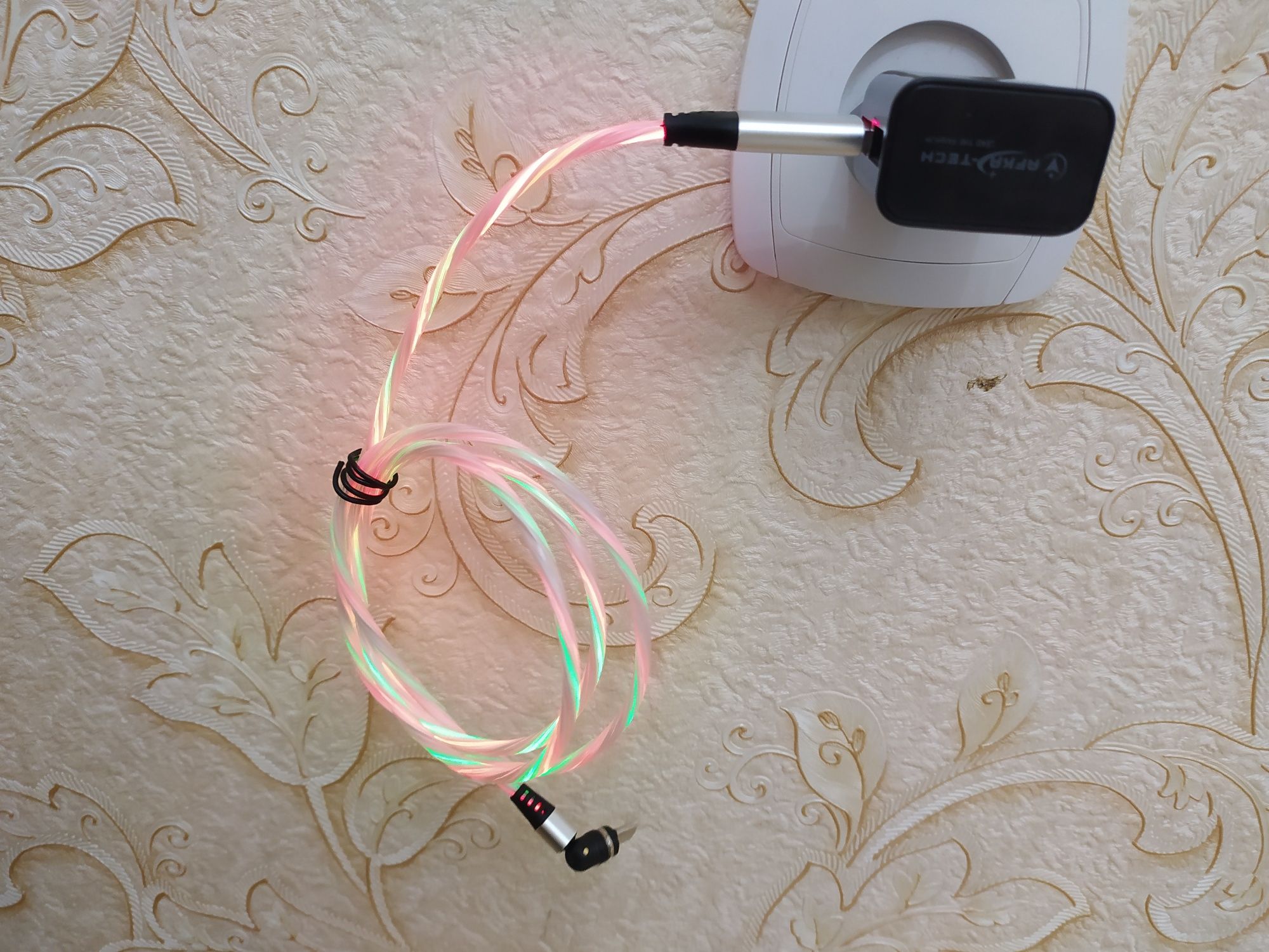 Магнитный шнур micro USB светящийся