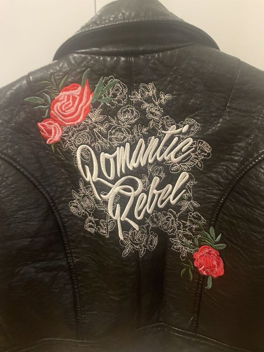 Guess - кожено яке