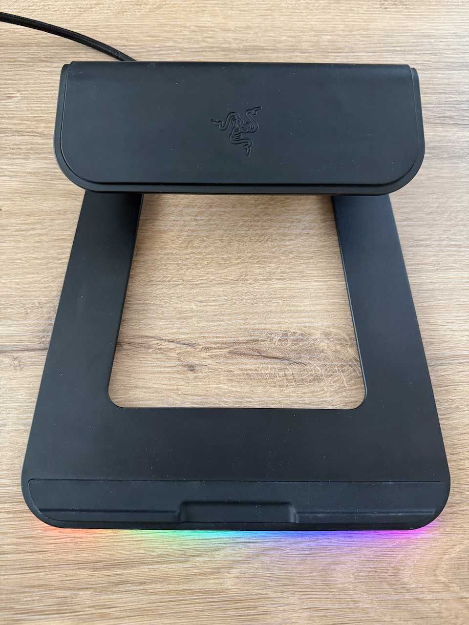 Razer Laptop Stand Chroma - поставка за лаптоп