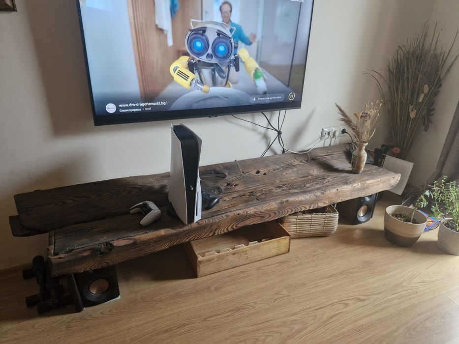 Етажерка ръчна изработка дърво за под ТВ