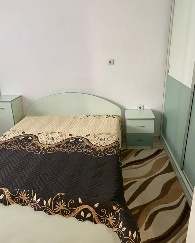 Дава се под наем Тристаен апартамент в Пловдив, Център - 93 кв.м за 475 € - Снимка #3