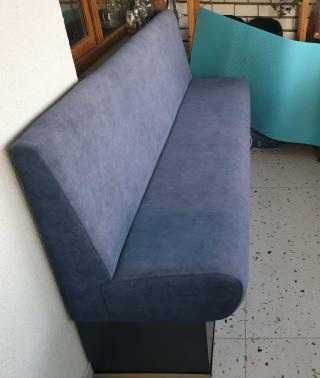 Canapea bleumarin pet friendly