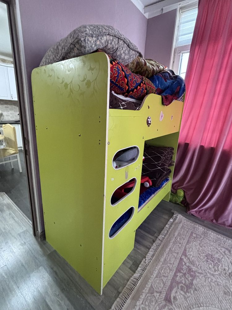 Продается двухярусный детский кровать