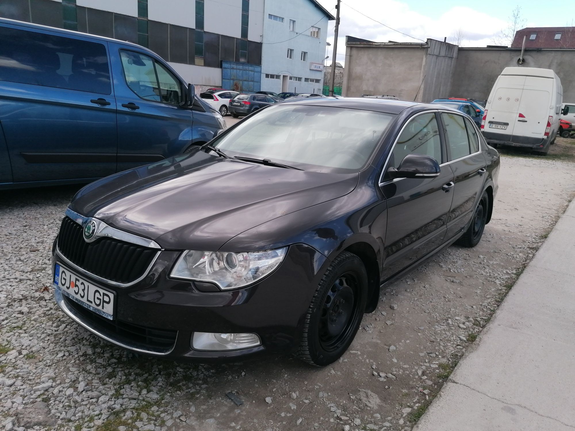 Vând Skoda Superb