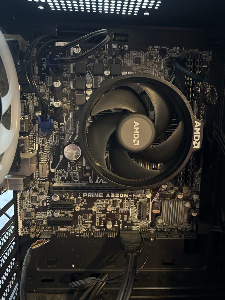 Pc gaiming intreg sau pe piese