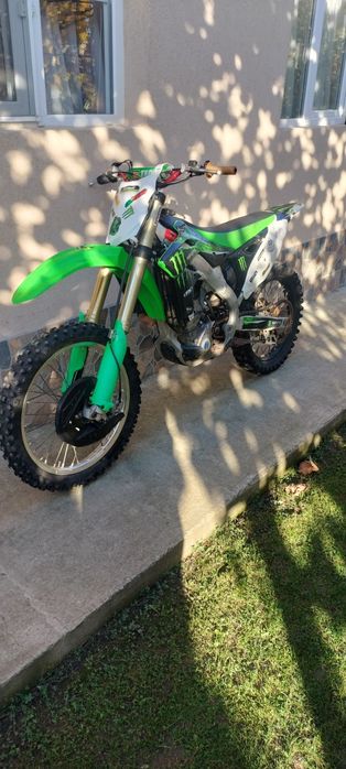 Vând sau schimb cu 2 timpi