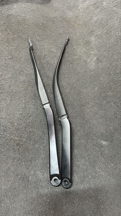 Держатель дворников Камри 40/45