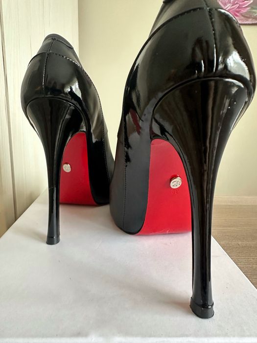 Обувки Massimo Zardi