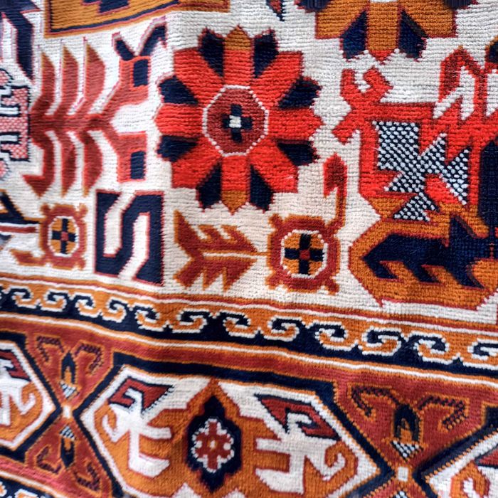 Foarte avantajos 2 carpete plusate mari