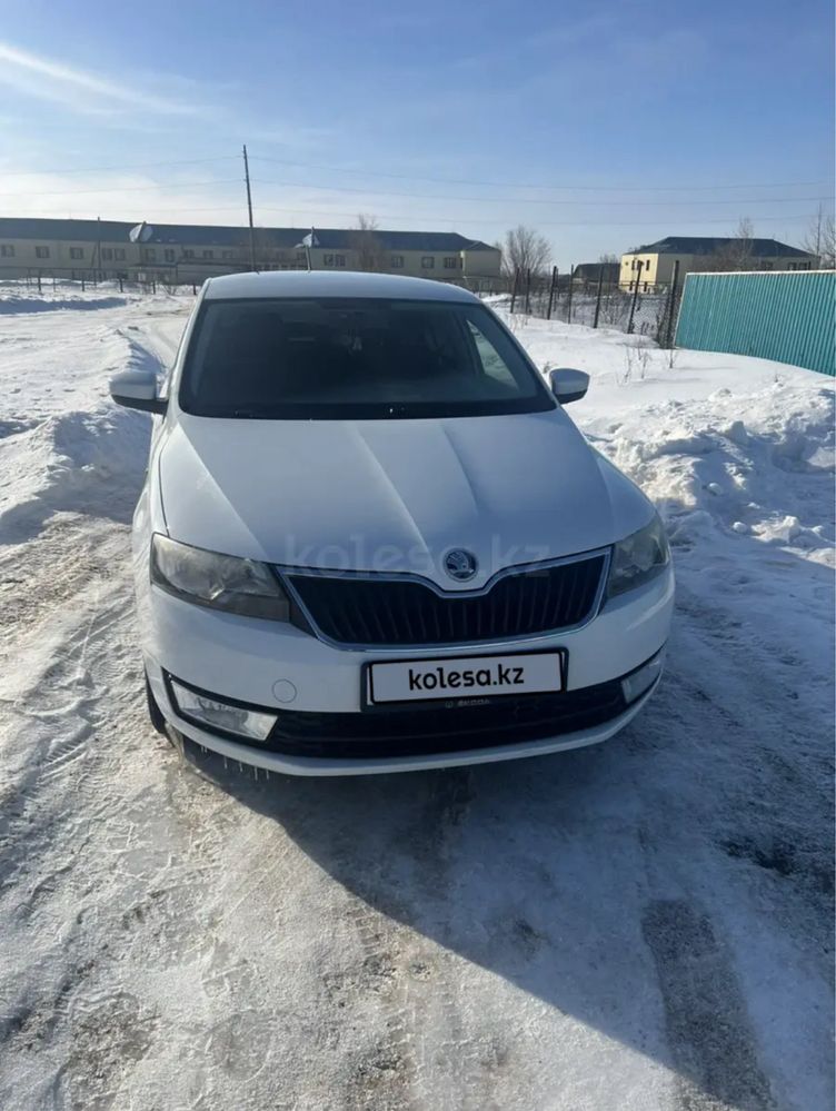 Продам Skoda Rapid 2015 год