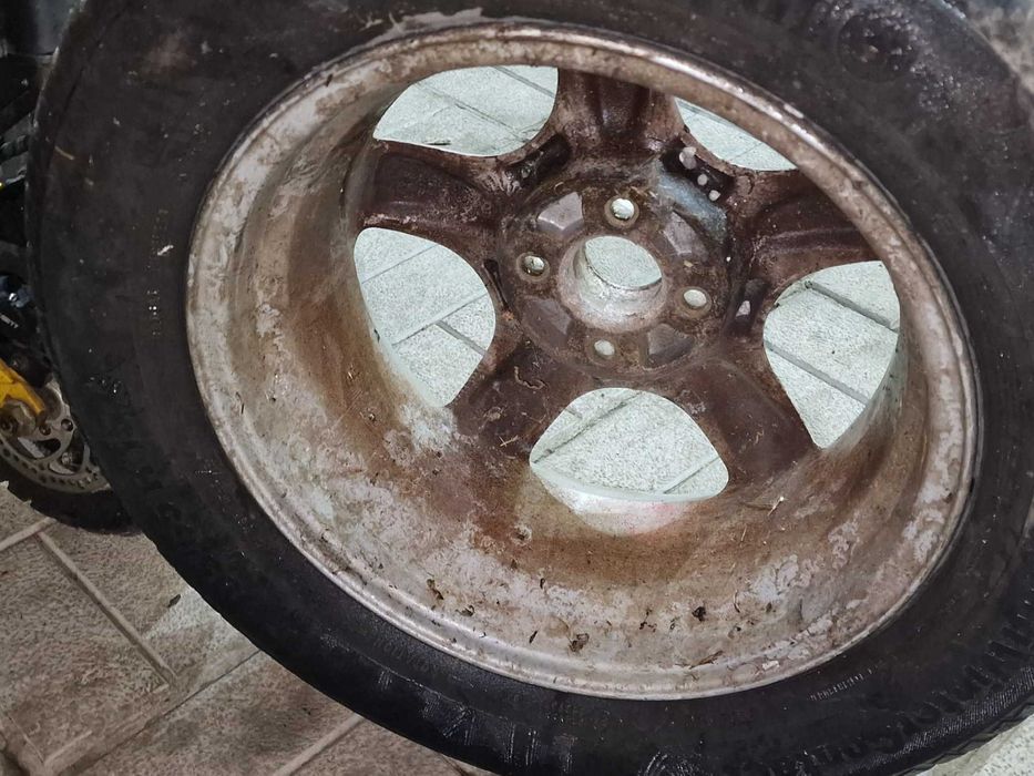 Зимни гуми (Continental/Nexen) 195/65/R15 / 4x100