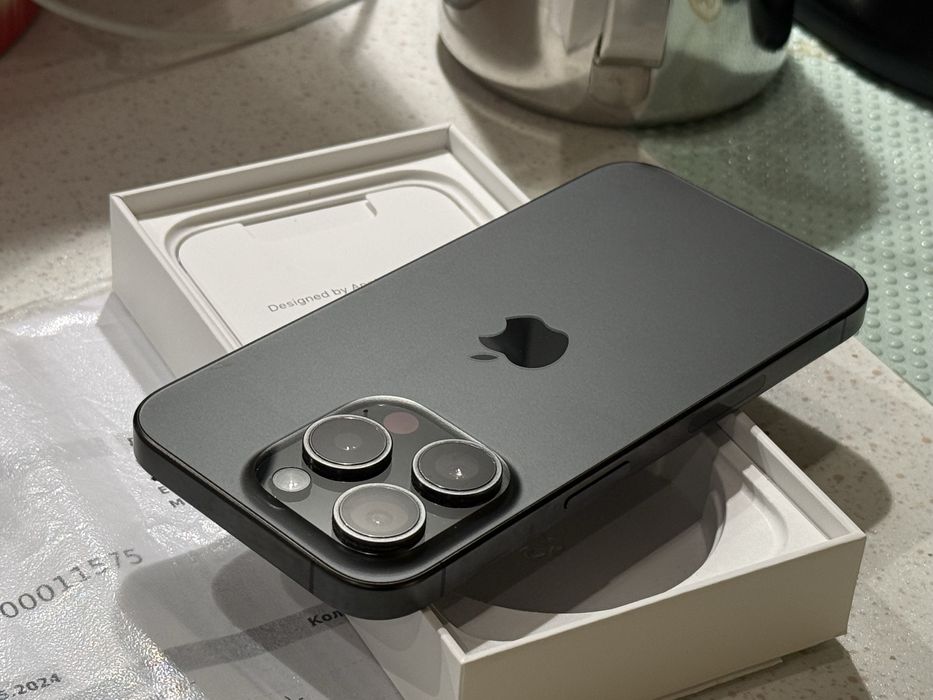 iPhone 15 Pro 128GB Black Esim – Гаранция, Като НОВ, 100% Батерия!