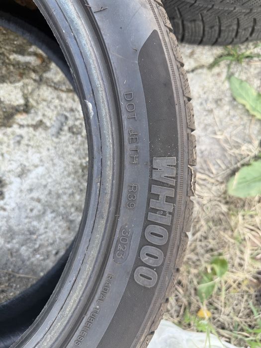 Зимни гуми 225/45/17 дот 2023