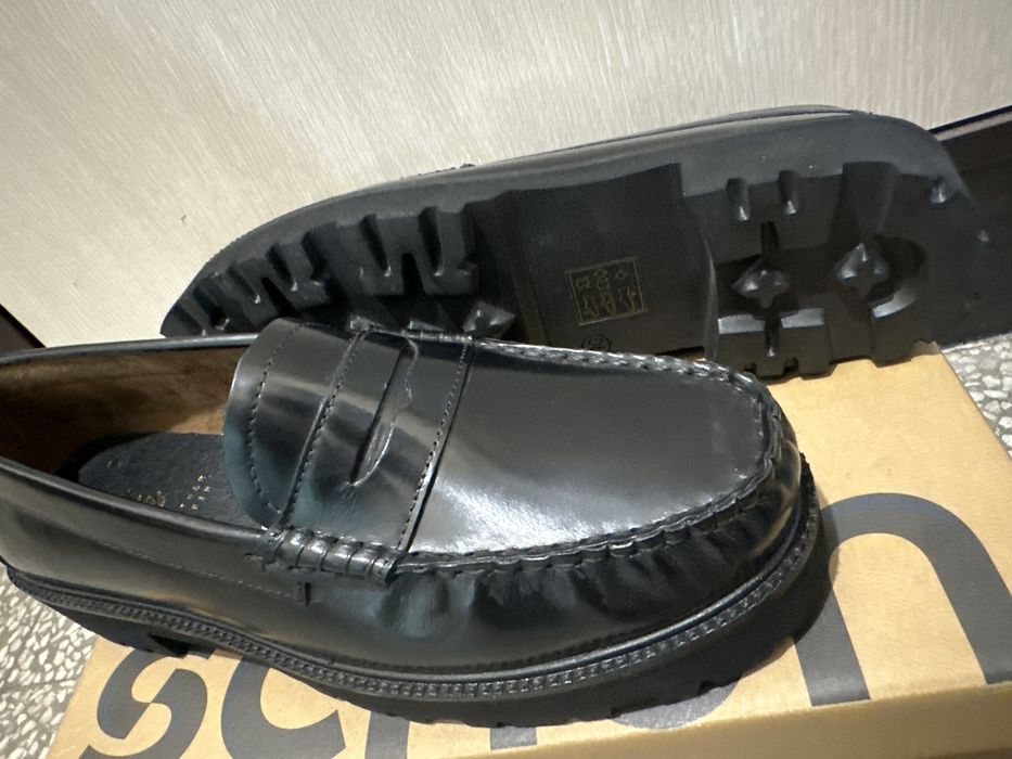 Черни дамски мокасини Schuh