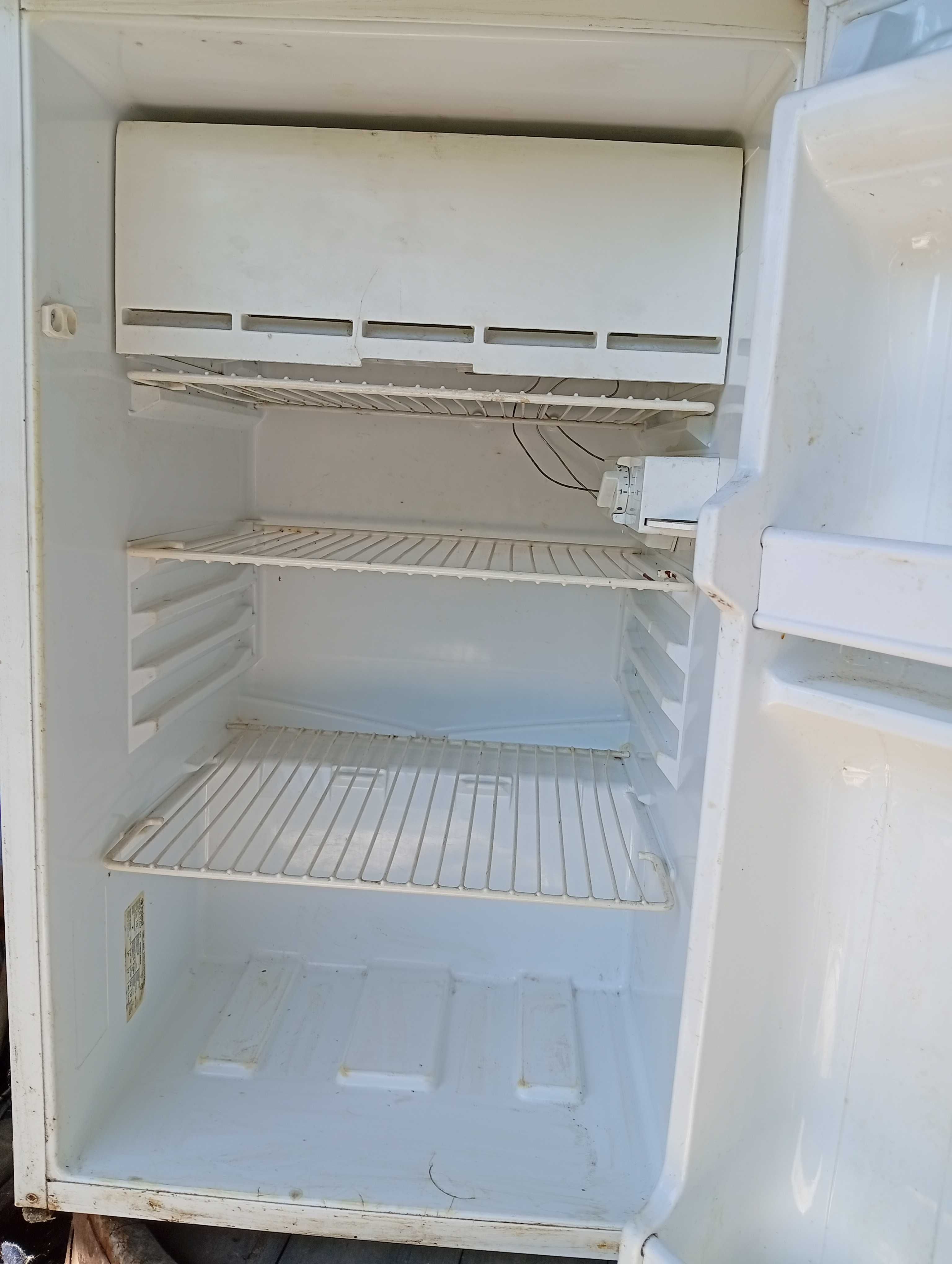 Хладилник INDESIT