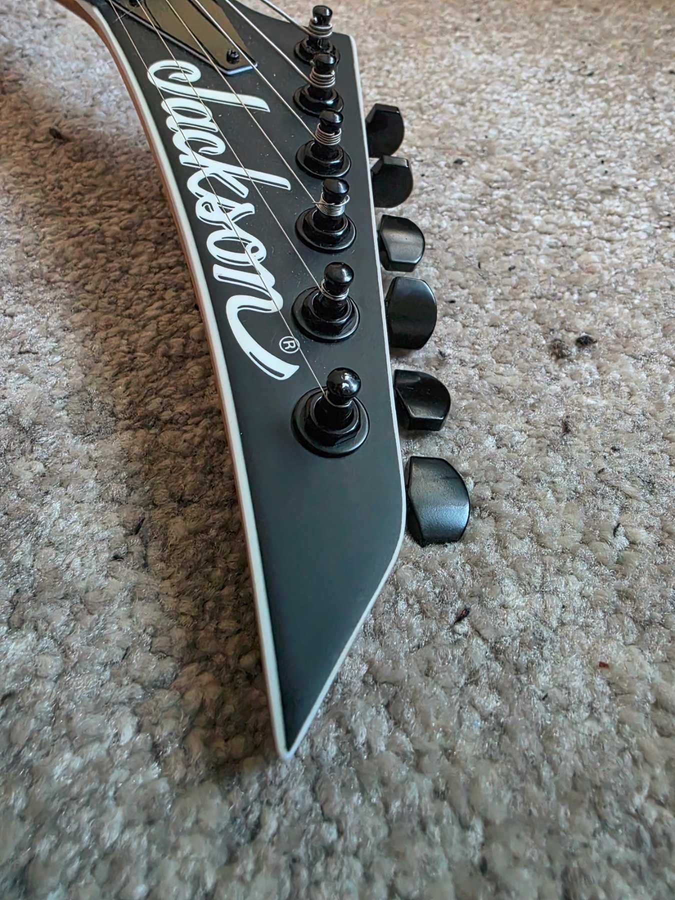 Китара Jackson JS24 Dinky Arch Top
