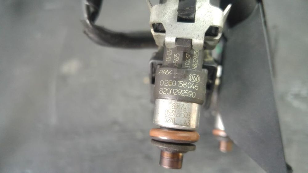 injector renault modus symbol 2 clio 2 clio 3 1.2 b  0280158046  8200292590