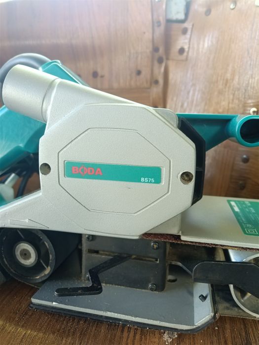 Шлифовальная машина