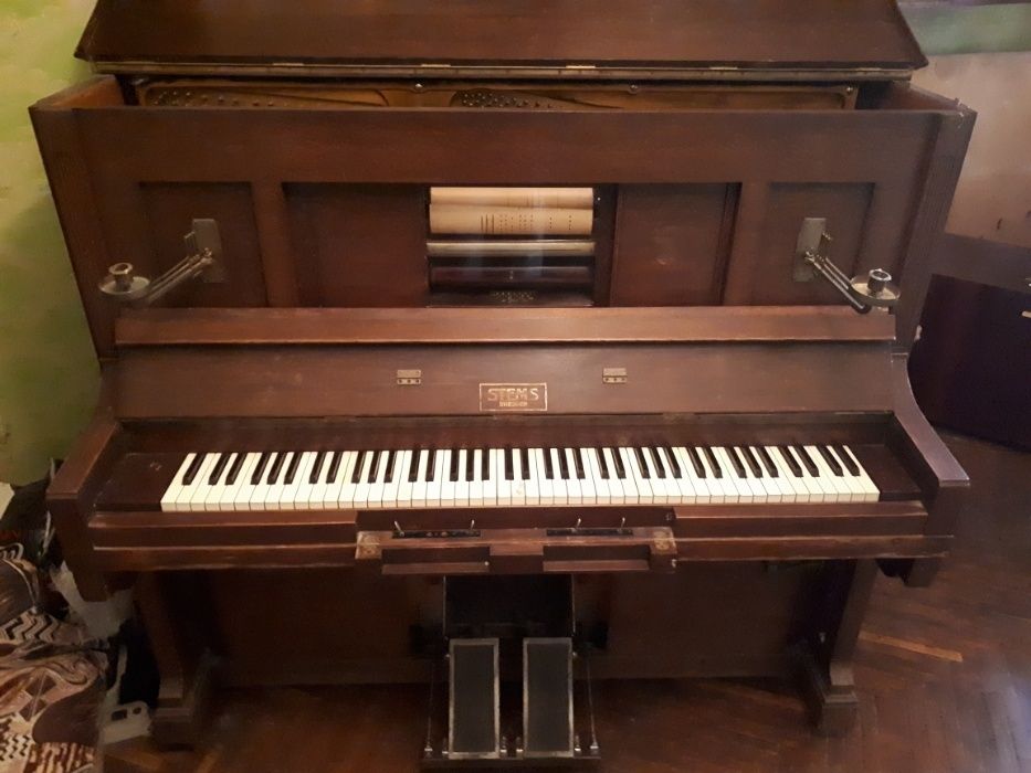 Антикварное немецкое пианино, типа "pianola", марки Stems Dresden.