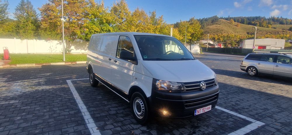 Volkswagen VW T5 2.0tdi 140CP automat 2-3 locuri si marfa 2014 Ac