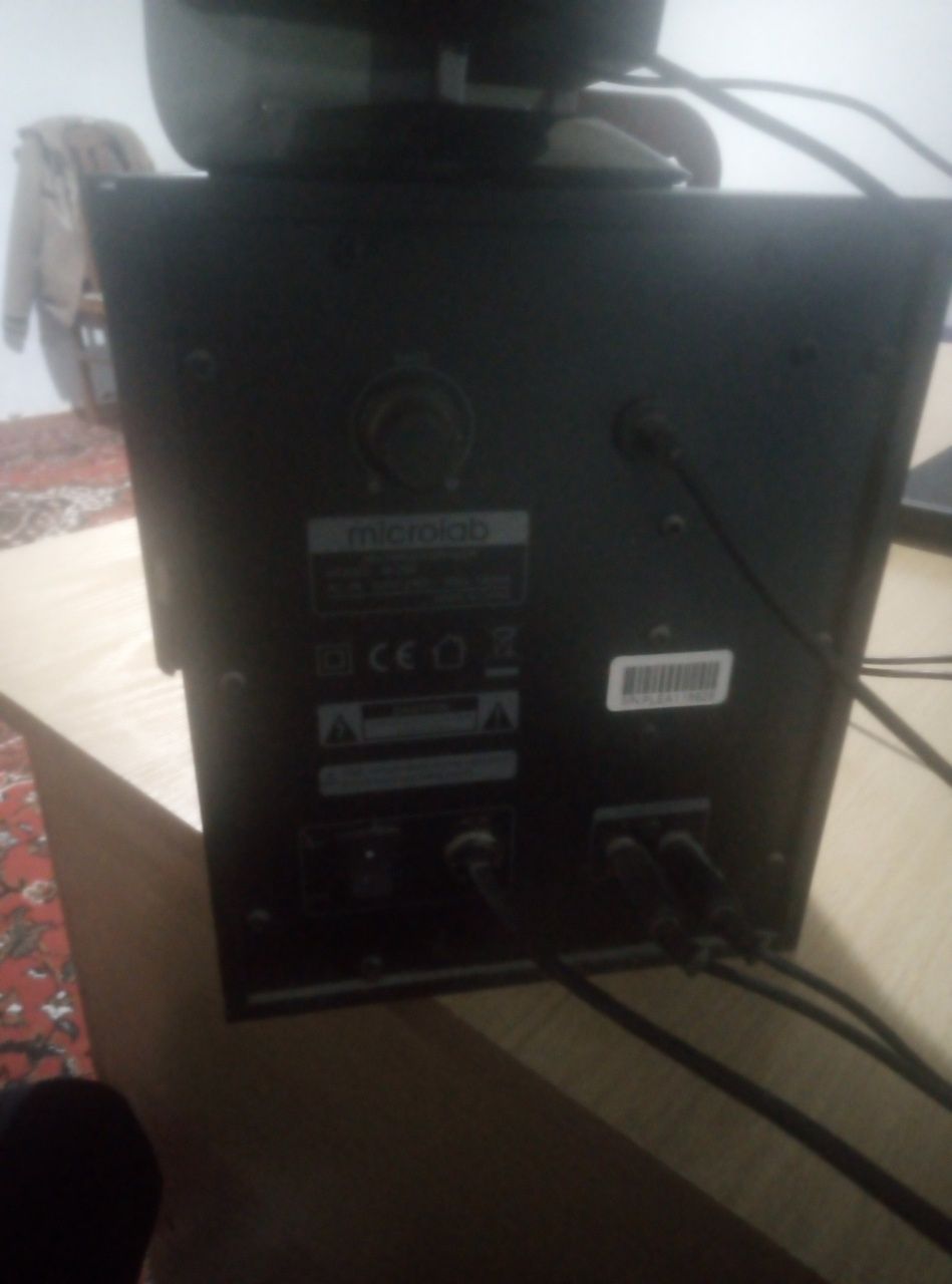Microlab kalonka sotiladi.