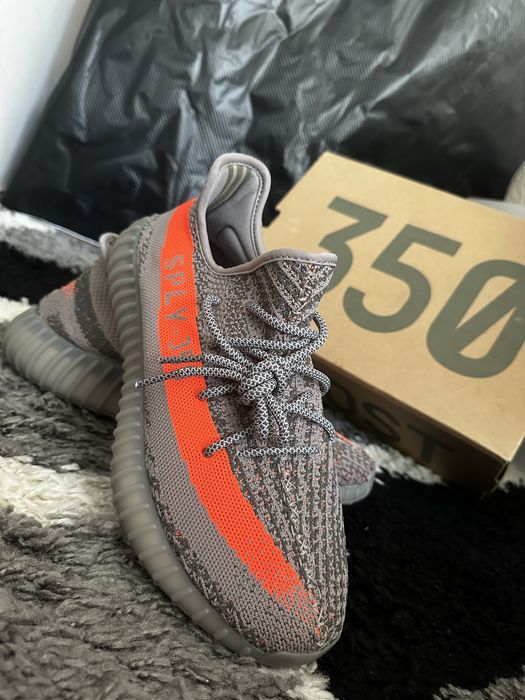 Yezzy 350.