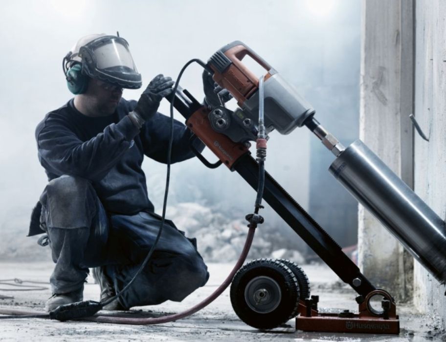 Алмазное сверление отверстий