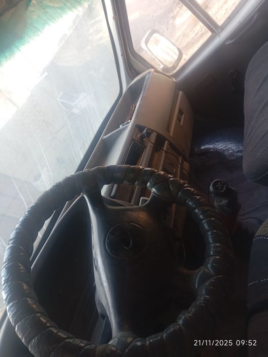 Ford fransit sotiladi