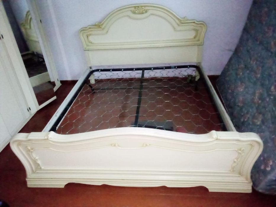 Спальный гарнитур качественный