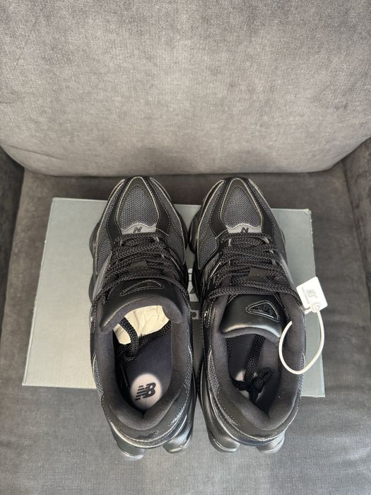 Adidasi New Balance 9060 Triple Black